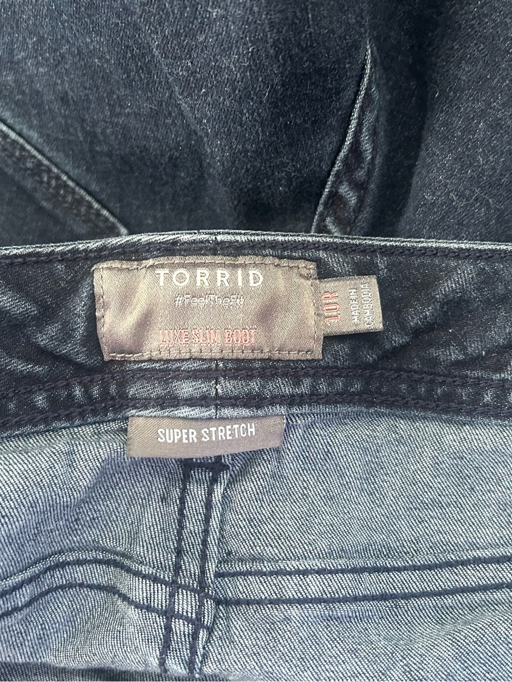 Torrid Luxe Slim Boot Jeans Women’s 10R Dark Wash Denim - Picture 3 of 7